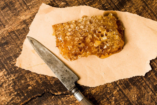 Why Does Honey Crystallize? The Ultimate Guide to Softening Raw Manuka Honey